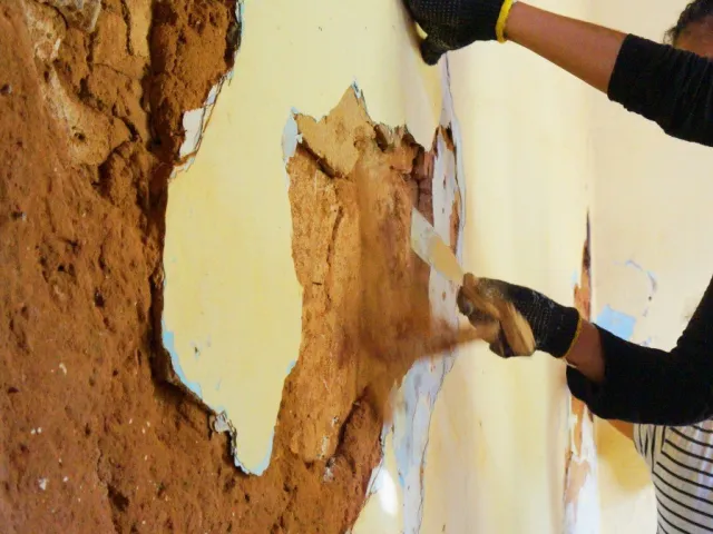 Sonho de morar em casa sem goteiras vira projeto social de jovem potiguar que reforma imóveis