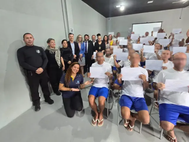 Internos de Alcaçuz concluem curso profissionalizante