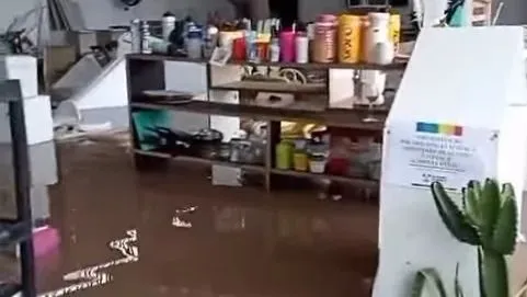 Chuvas destroem bazar de ONG em Natal e projeto lança campanha emergencial