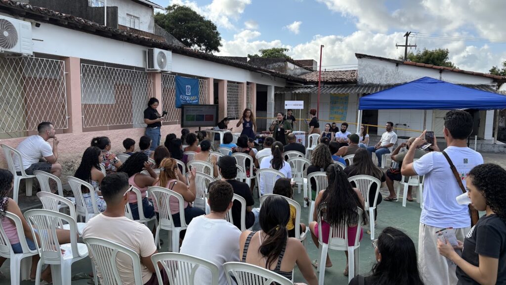 Apresentação para os moradores de Felipe Camarão foi realizada em 17 de outubro na Escola Estadual Clara Camarão